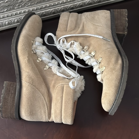 Sam Edelman Darrah tan suede / furry lace up boots - Picture 3 of 12